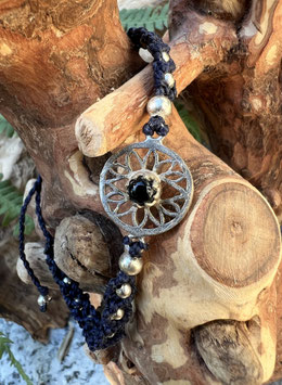 Armband mit Schmuckverbinder
