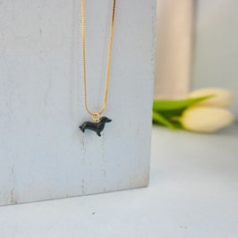 Ausgefallene Kette mit kleinem Dackel