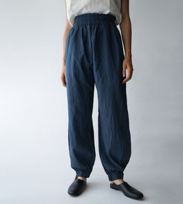 バルーンパンツスリム　濃紺　Ｍ(W64)