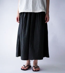 ボリュームスカート　黒(W58/60, H84)