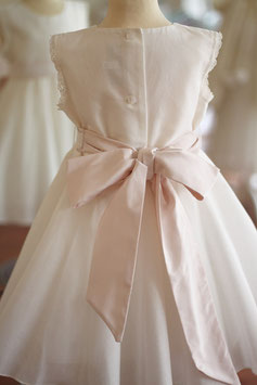 Robe Juliette ceinture rose poudré et dentelle