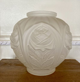 Vase boule verre dépoli "Roses" époque Art Déco