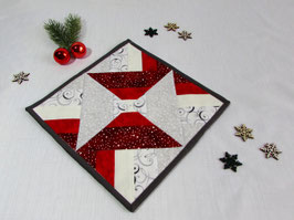 weihnachtliche Deckchen rot grau