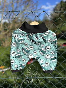 Kurze Pumphose Junge Jersey " Dinosaurier auf grün " Gr. 116