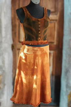 Set marigold