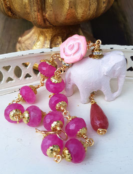 MAGIC ELEPHANT Glücksbringer *Abundance* mit handgeschnitztem, indischem Sandelholz- Elefant, pinkfarbenem Achat & Jade - vergoldet