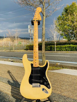 USED 1977年製 Fender Stratcaster Blond MN 純正ハードケース付属