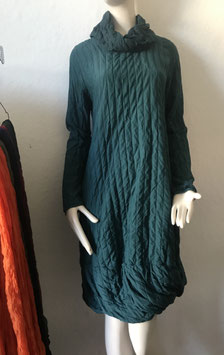 Praechtig-Berlin halblanges Steppkleid mit Rollkragen, Lenka M12