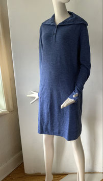 blusbar Kleid 7044 geknöpfter Rollkragen in Merinowolle