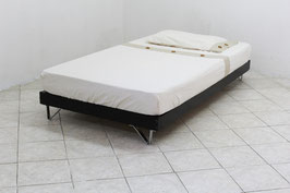 Base para Cama Minimalista Patas de Metal