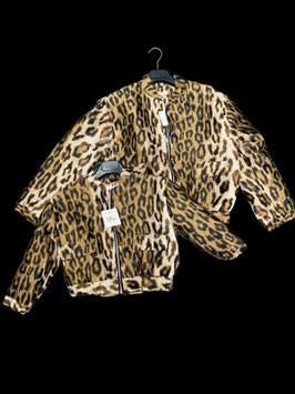 Leopard Bomber