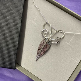 Leaf Heart Tendrils Necklace (large design)