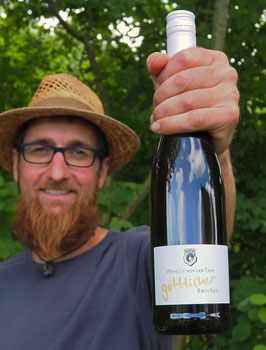 2022 göttlicher Bacchus Qba halbtrocken