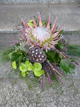 Monatsstrauss November 2025