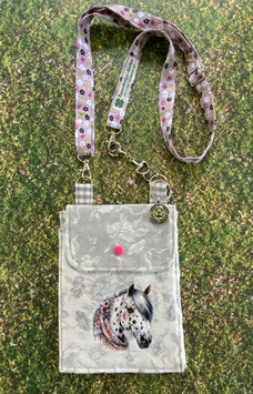 Kleine praktische Handytasche Knabstrupper mit Halstuch