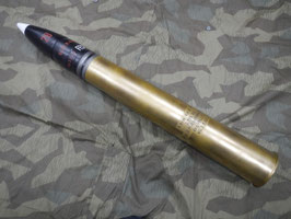 8,8cm L/56 original Stahlhülse, restauriert mit Panzergranate;   8,8cm Flak, Tiger