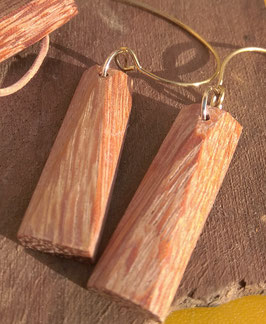 Boucles tout en angles et en Jatoba ;)