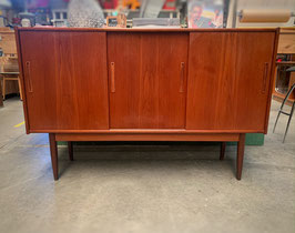 Hoog Deens dressoir