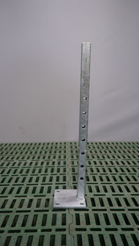 Höhenverstellung für Fress-/Melkstandgitter mit Montageplatte
