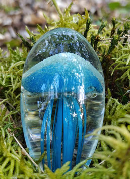 Méduse bleu turquoise en pâte de verre