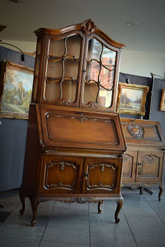 Elegantná písacia komoda s topom