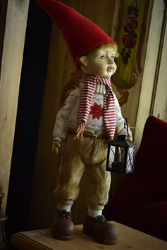 Socha chlapca s lampášom