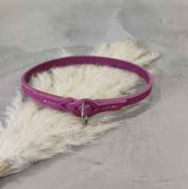 Markenhalsband eingeflochtener Ring