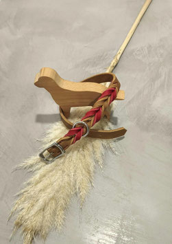 Halsband teilgeflochten