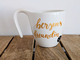 Handbemalte Tasse „Herzensfreundin“ – Geschenk für die beste Freundin