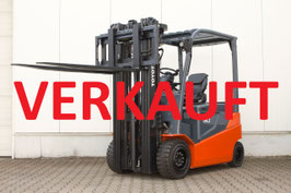 Toyota 8FBMT30 - Triplex
