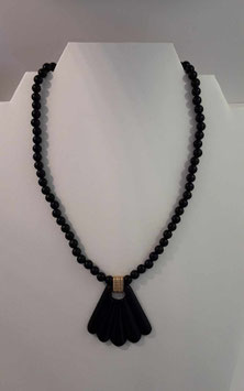 Collier ras-du-cou vintage – perles noires & pendentif