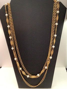 Collier fantaisie doré – perles nacrées blanches & triple chaîne