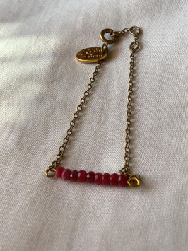 Bracelet signé L’Atelier des Dames – perles rouges