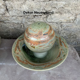 Brunnenschale mit Kugel oder Quellstein