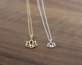 Halskette mit Lotus Anhänger