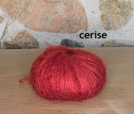 Pelotes "mohair et soie", 77% mohair et 23% soie