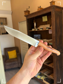 couteau à tout faire en genévrier