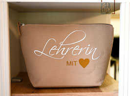 Filztäschchen "LEHRERIN MIT HERZ" creme
