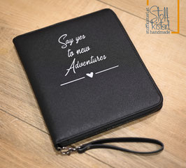 Reiseorganizer "SAY YES TO NEW ADVENTURES"