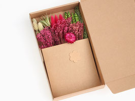 Škatlica s suhim cvetjem CVETLIČNI POZDRAV 8
