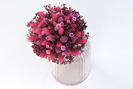 Okrogli šopek s suhim cvetjem v škrlatnih tonih