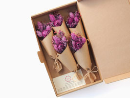 Škatlica s suhim cvetjem - mini šopki v vijoličnih tonih