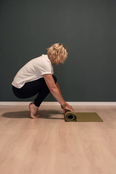Yoga I im alten Bahnhof Niefern