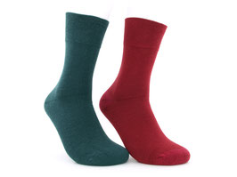 2 Paar Woll-Viskose-Socken grün/rot