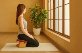 Klappbare Meditationsbank mit/ohne Kissen aus Holz
