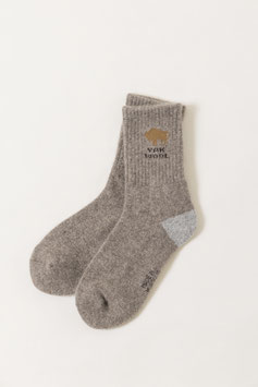 ヤクウールソックス厚手　ライトブラウン  YAK NATURAL WOOL SOCKS LB　モンゴルでもレアな動物の毛です。