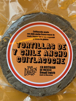 TORTILLAS  DE CUITLACOCHE Y CHILE ANCHO
