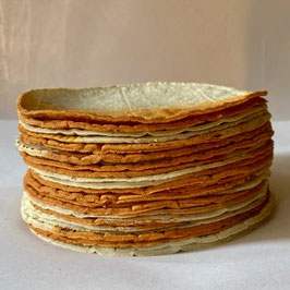 TORTILLA DE MAÍZ BLANCO CON ADOBO DE COCHINITA PIBIL COMBINADA (MASECA)