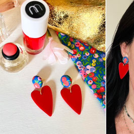 Boucles d'oreilles "Alicia" - Liberty Wiltshire et un pendant coeur rouge en résine - oreilles percées