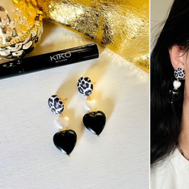 Boucles d'oreilles "Tina" - tissu Léopard noir, blanc et gris, et 2 coeurs (nacré et noir) en résine - oreilles percées